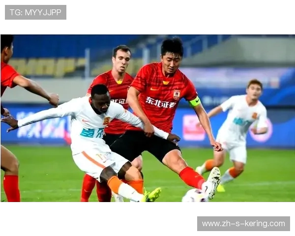 浙江队鏖战长春亚泰激烈对攻上演秋日绿茵胜负之争